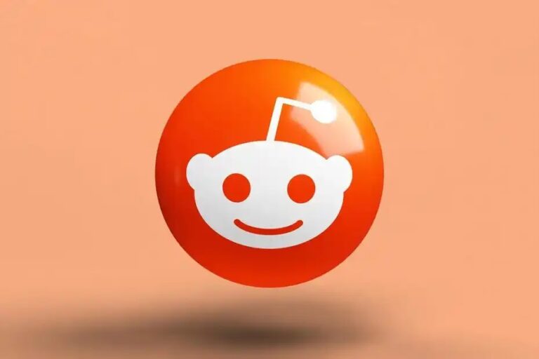 Reddit Demands Payment for Data Access, Challenging Tech Giants